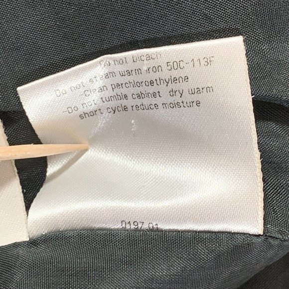 Giorgio Armani Borgo 21 Womans 40 Black Jacket pinstripes missing cuff buttons - Picture 12 of 12